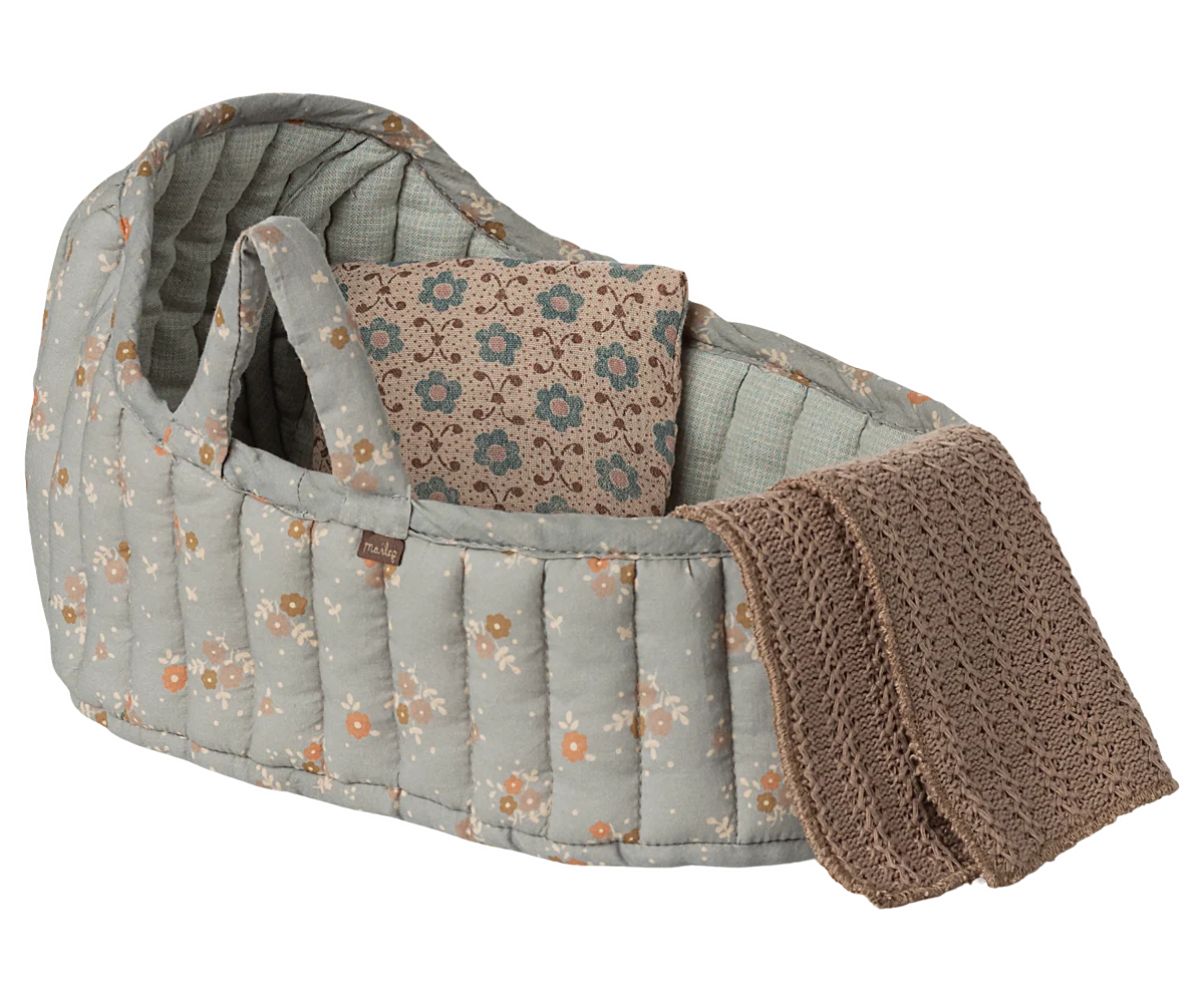 Carry cot, Large - Blue | Maileg