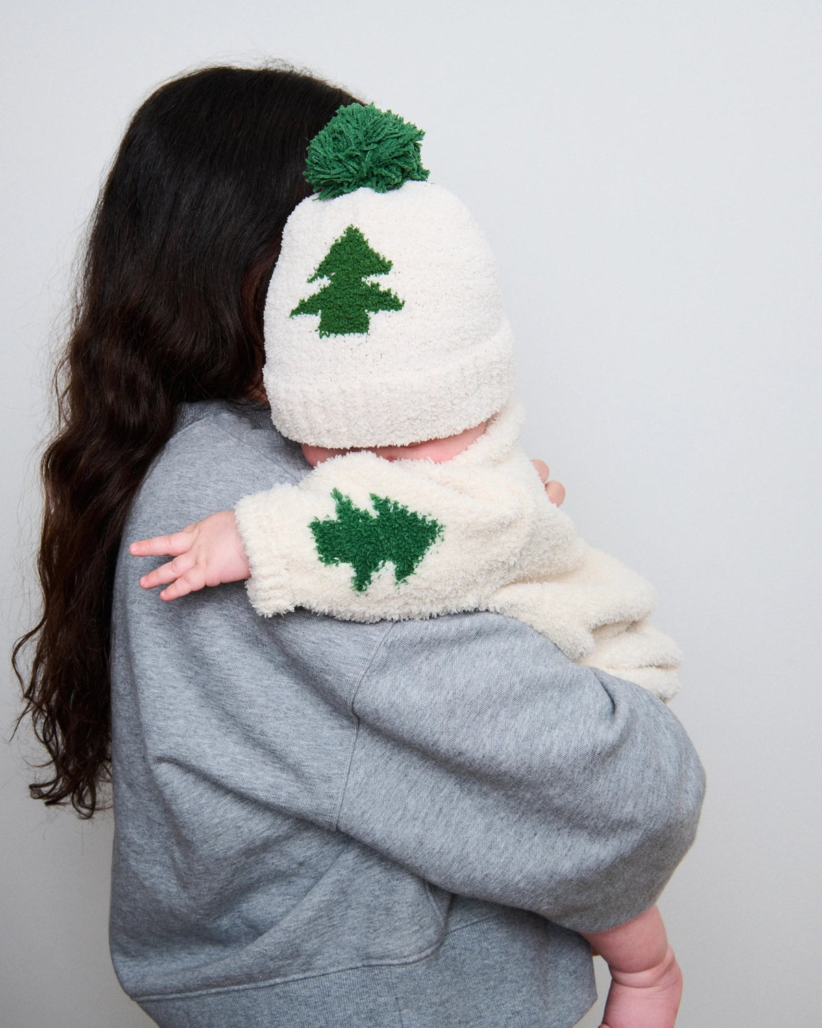 Fuzzy Holiday Beanie - Ecru Ivy