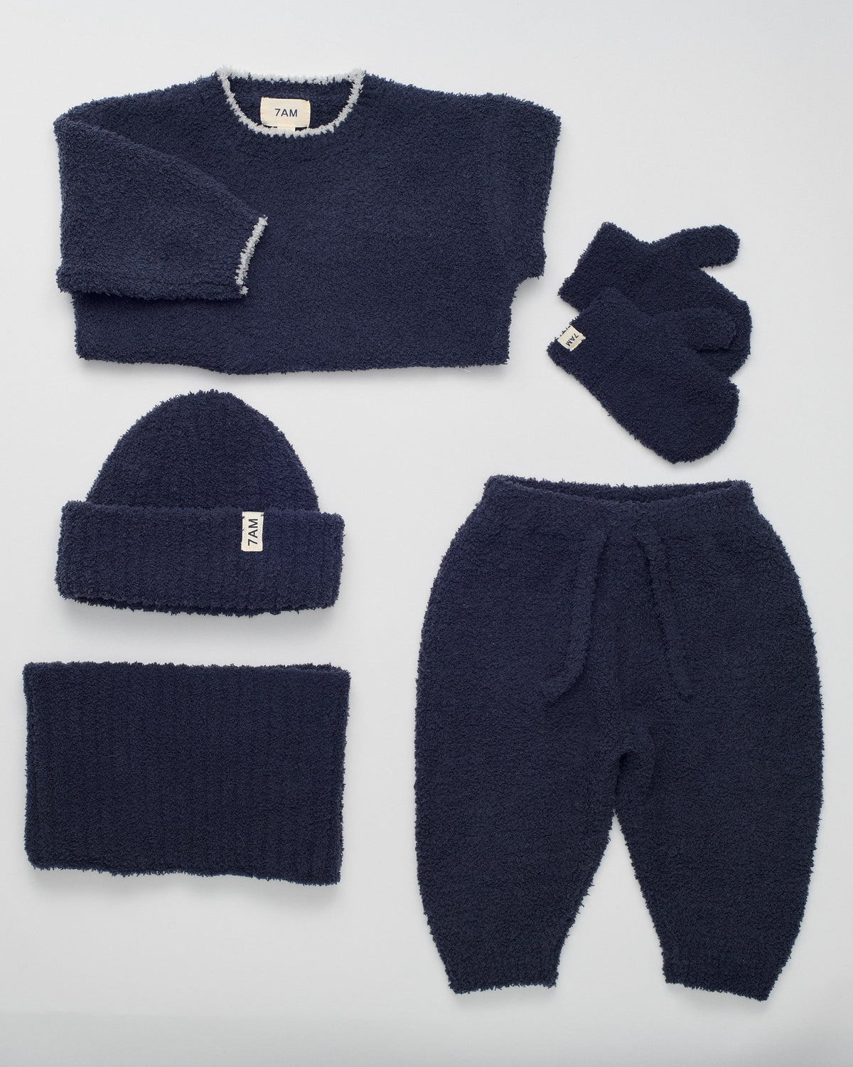 Fuzzy Mittens - Navy