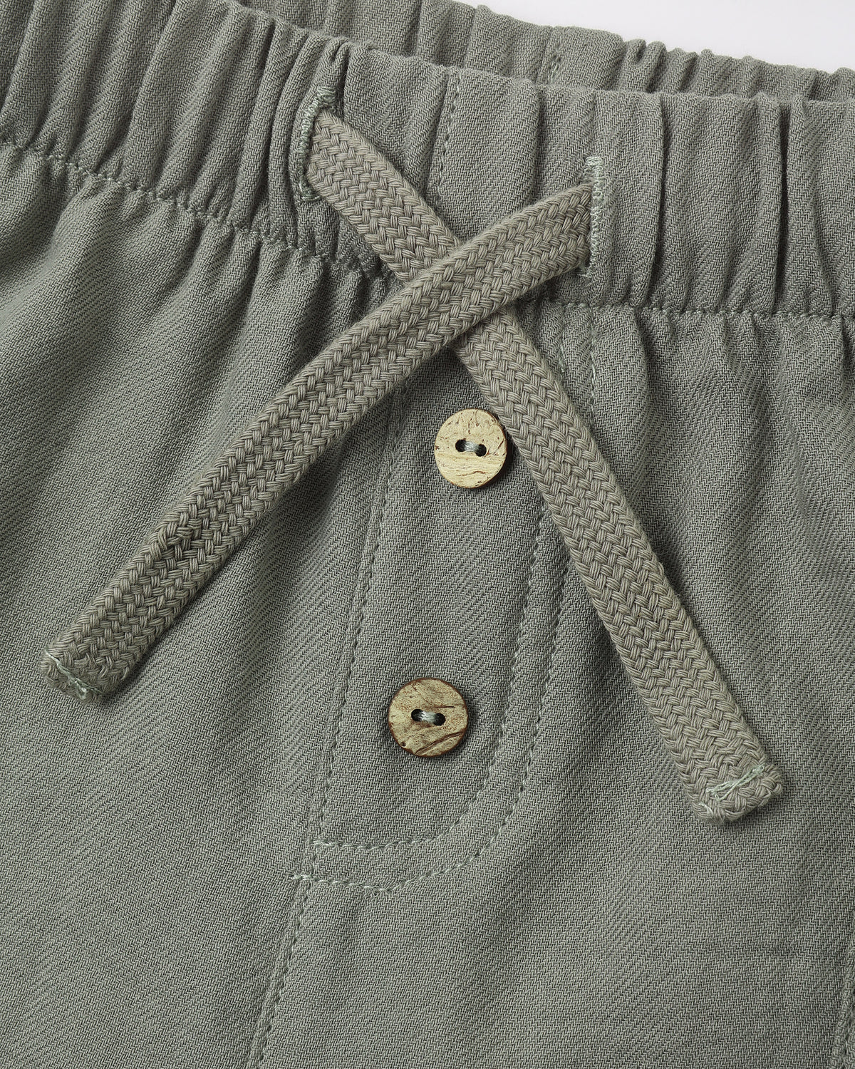 Luca Pant || Spruce