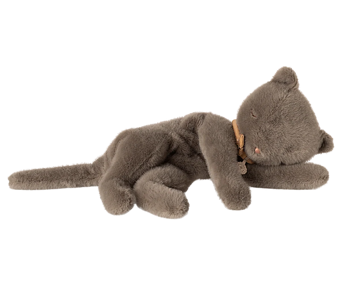 Sleeping kitten plush, Medium - Grey | Maileg