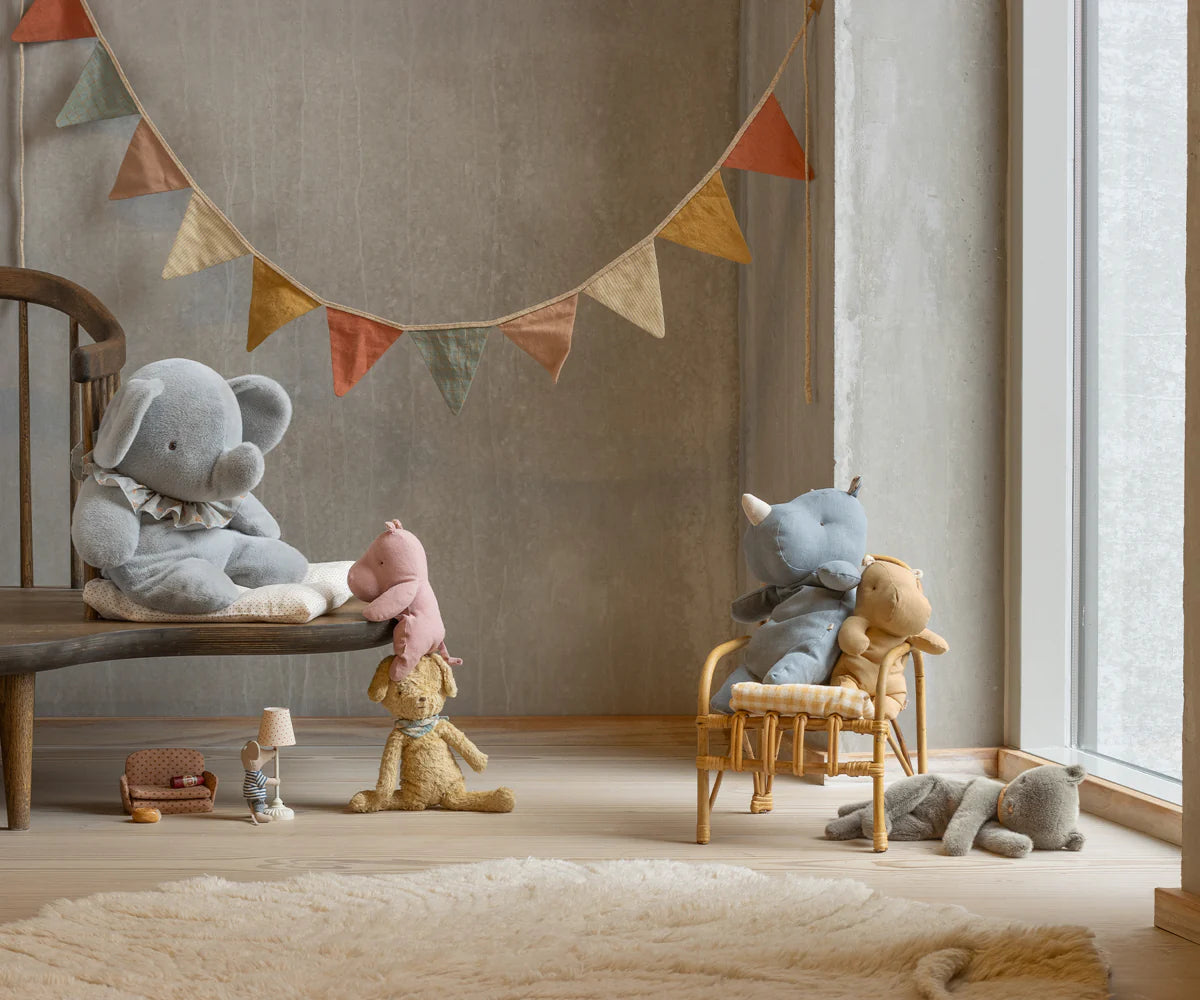 Sleeping kitten plush, Medium - Grey | Maileg