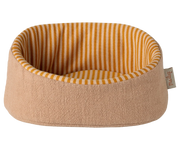 Pet Basket - Powder | Maileg