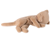 Sleeping kitten plush, Small - Cream peach | Maileg