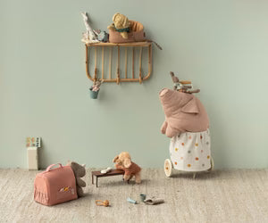 Pet Basket - Powder | Maileg