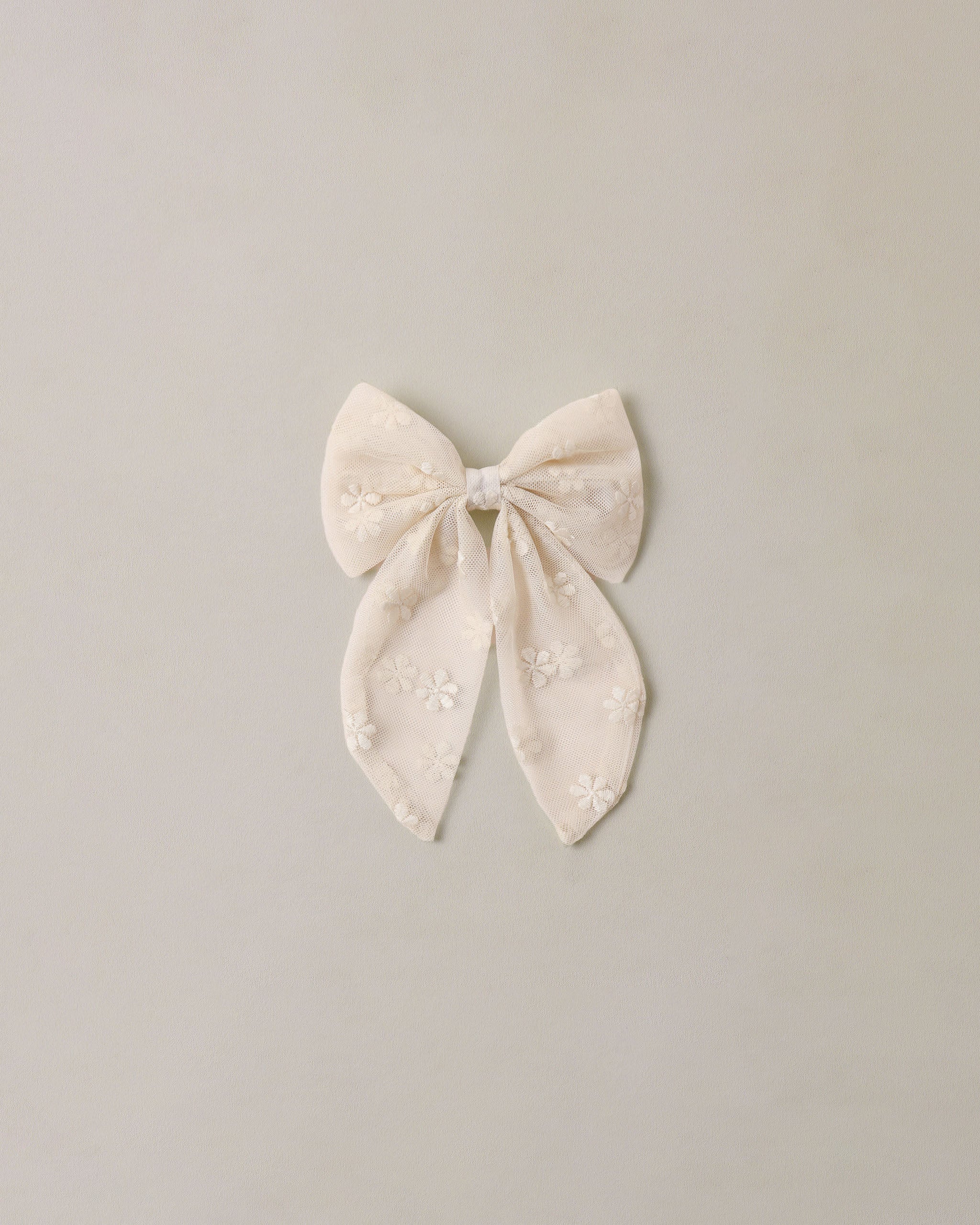 Everly Bow || Embroidered Daisy
