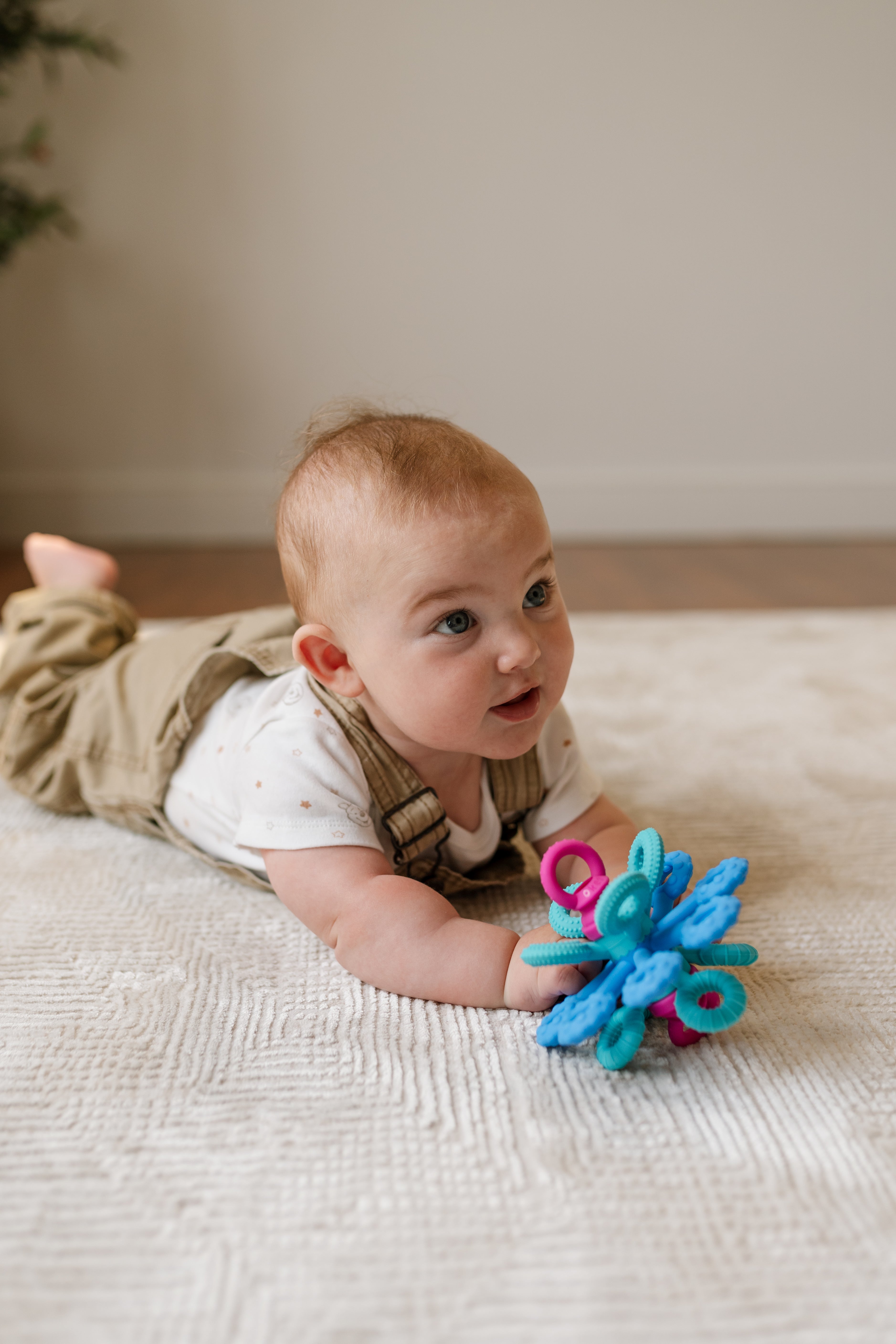Okee Activity Toy | Möbi