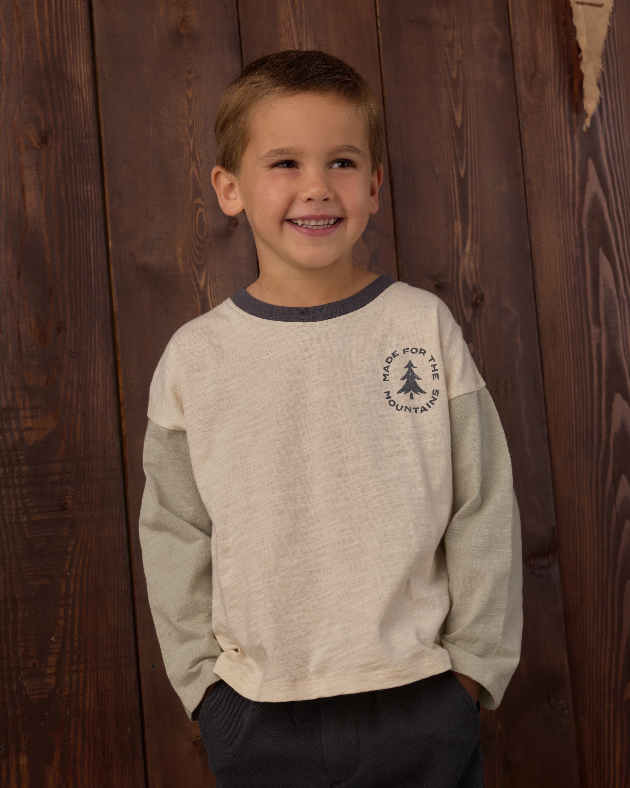 Camden Long Sleeve Tee || Made For The Mountains