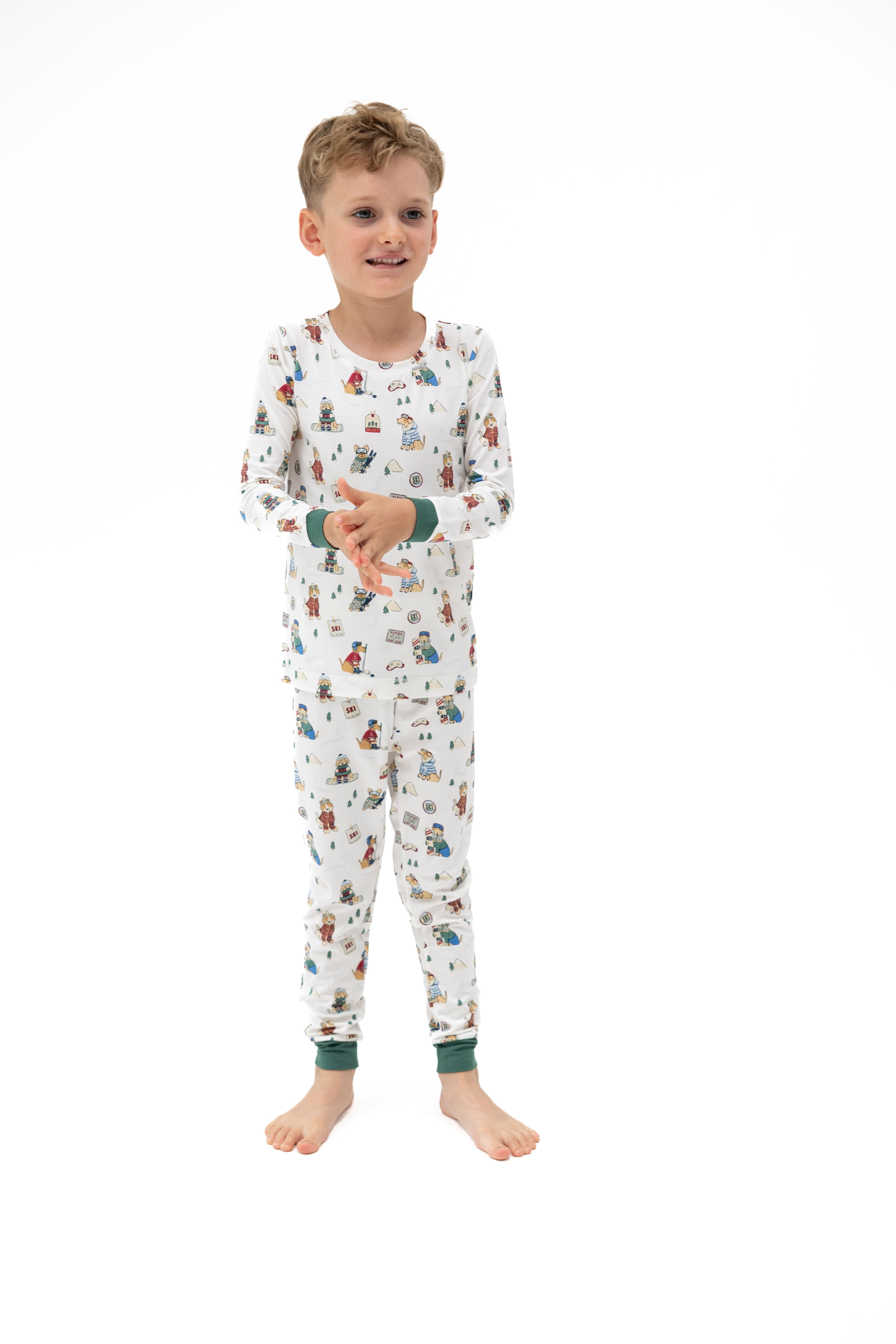 Winter Sports Dogs Green - Long Sleeve Loungewear Set, lifestyle