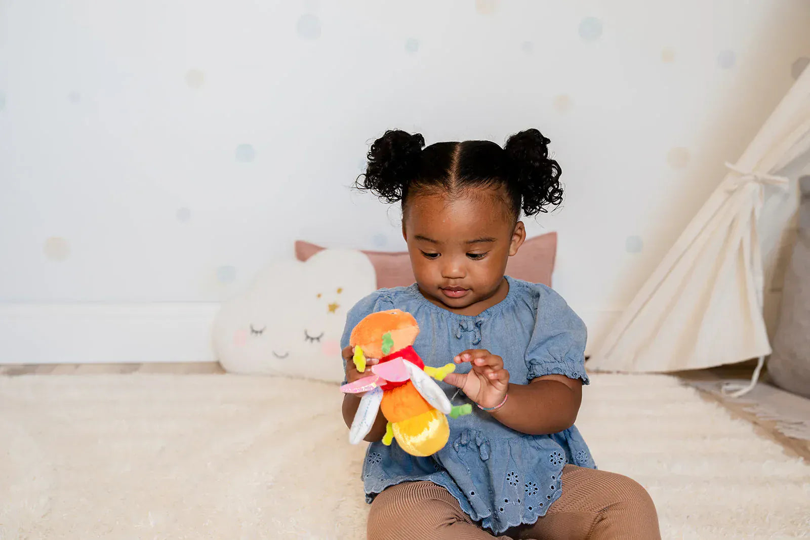 Manhattan Toy Company Baby Toy Della Dragonfly Finger Puppet with Sound  | Manhattan Toy