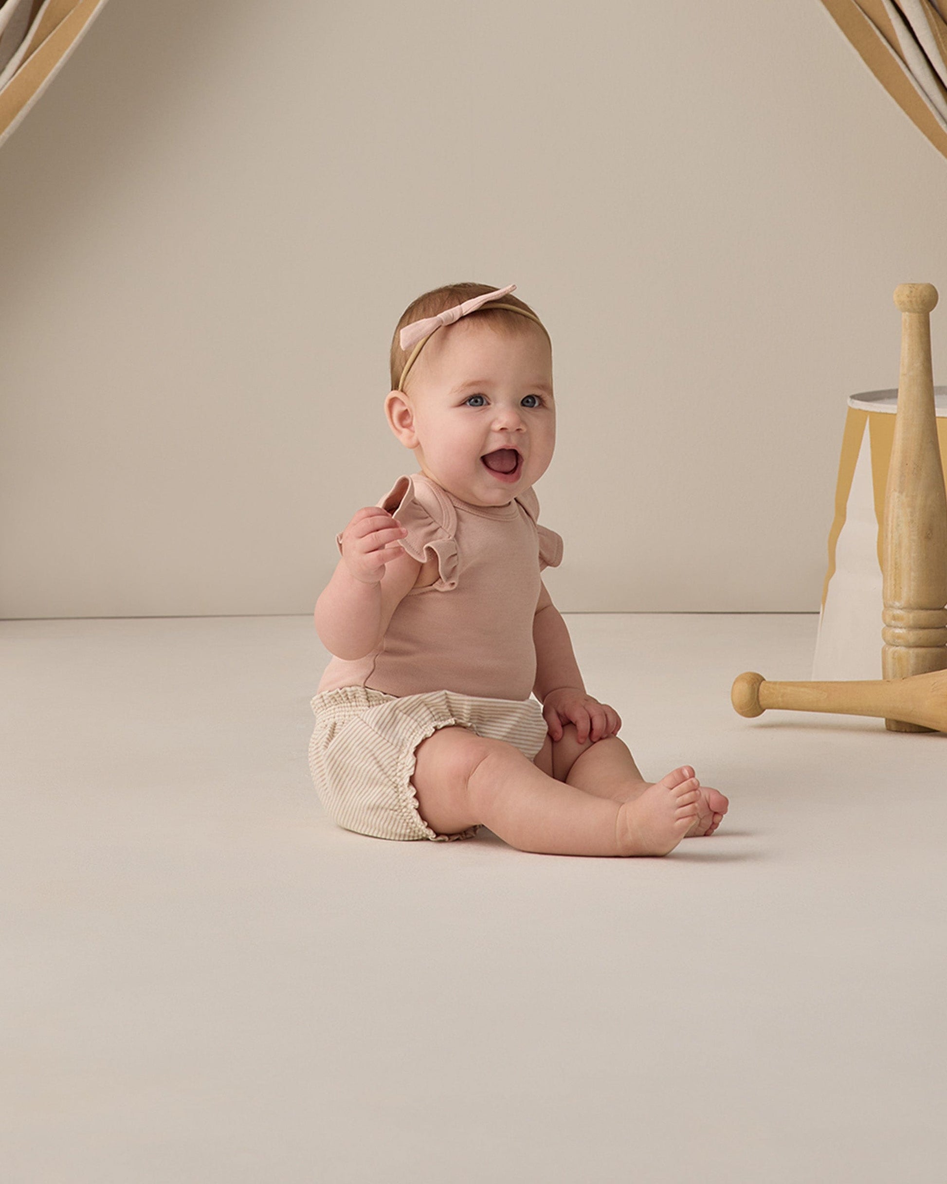 Quincy Mae Baby Little Knot Headband || Blush (Beige Band)