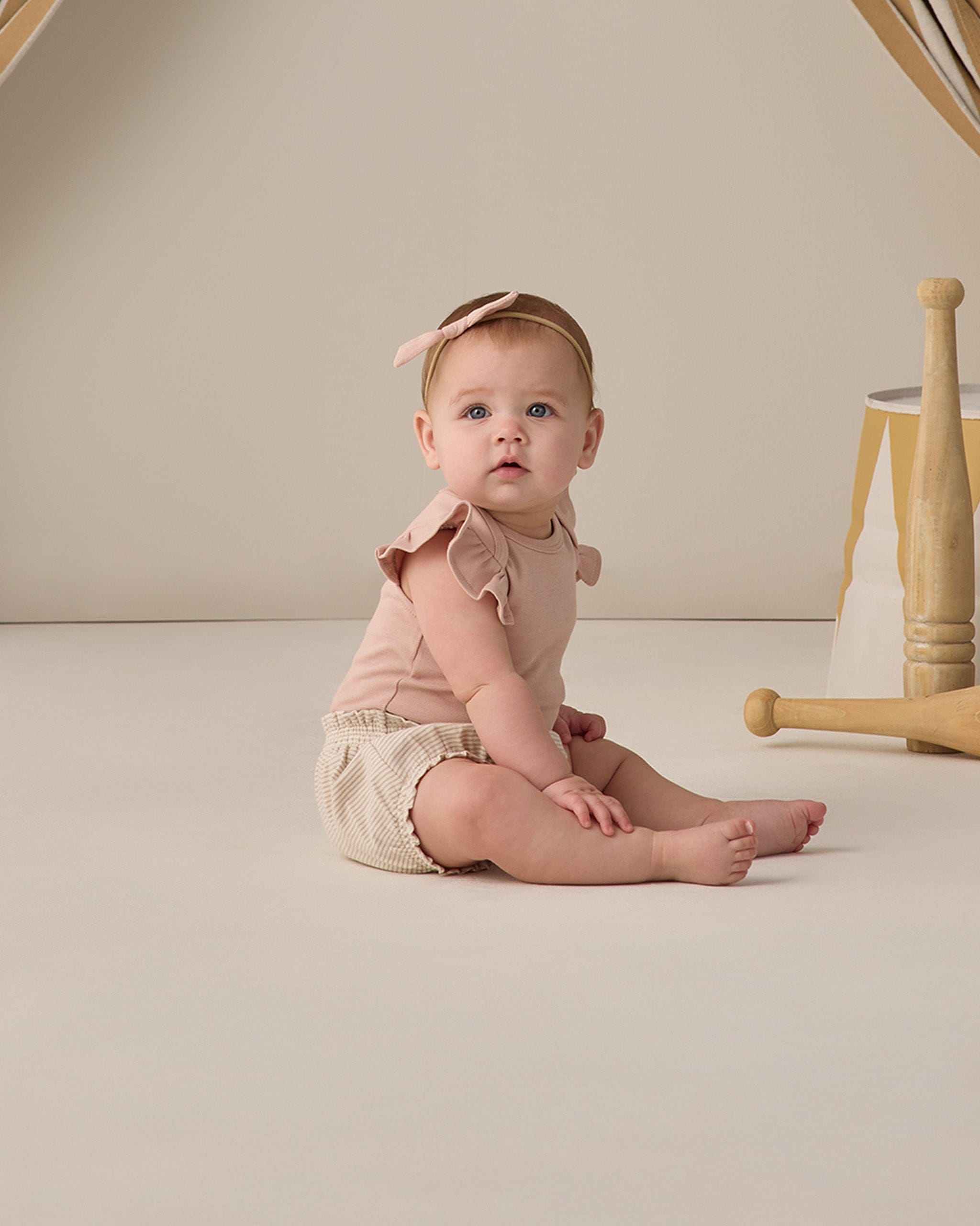 Quincy Mae Baby Little Knot Headband || Blush (Beige Band)