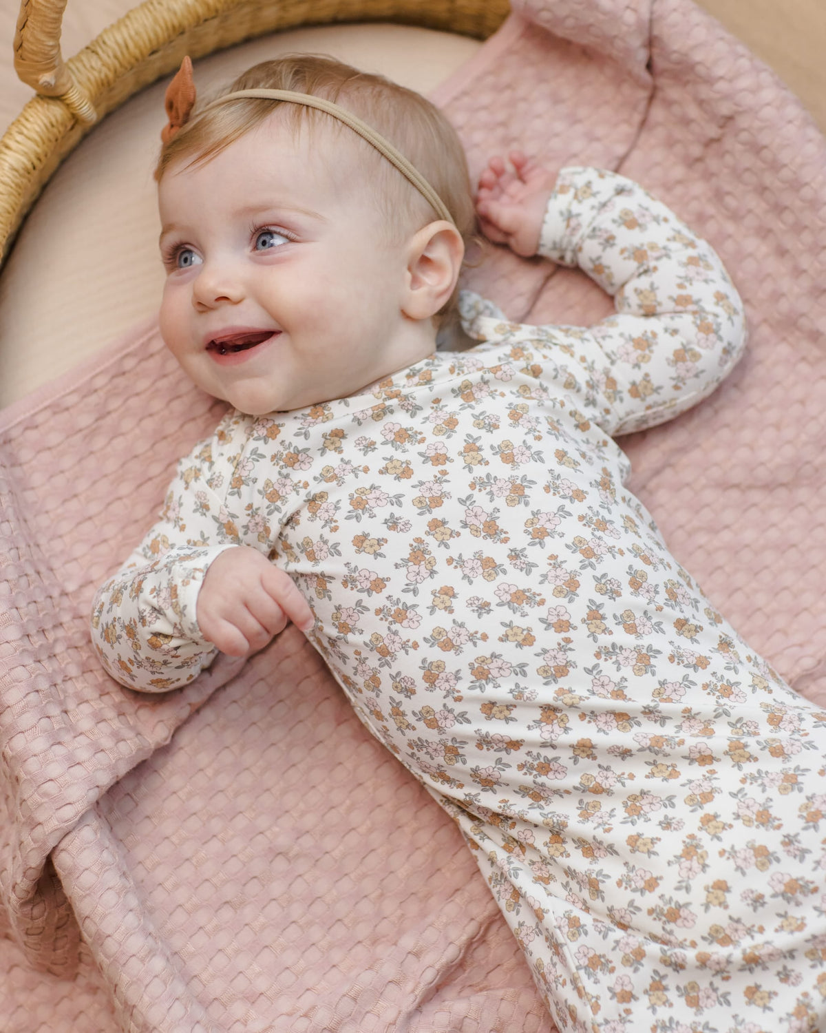 Quincy Mae Baby Newborn Bamboo Baby Gown + Hat Set || Wildflower