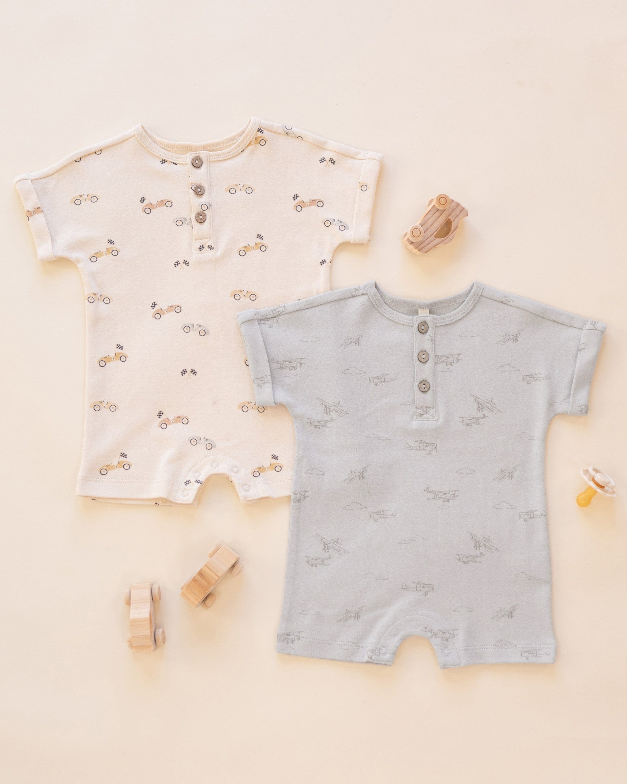 Quincy Mae Baby Short Sleeve One-Piece || Airplanes