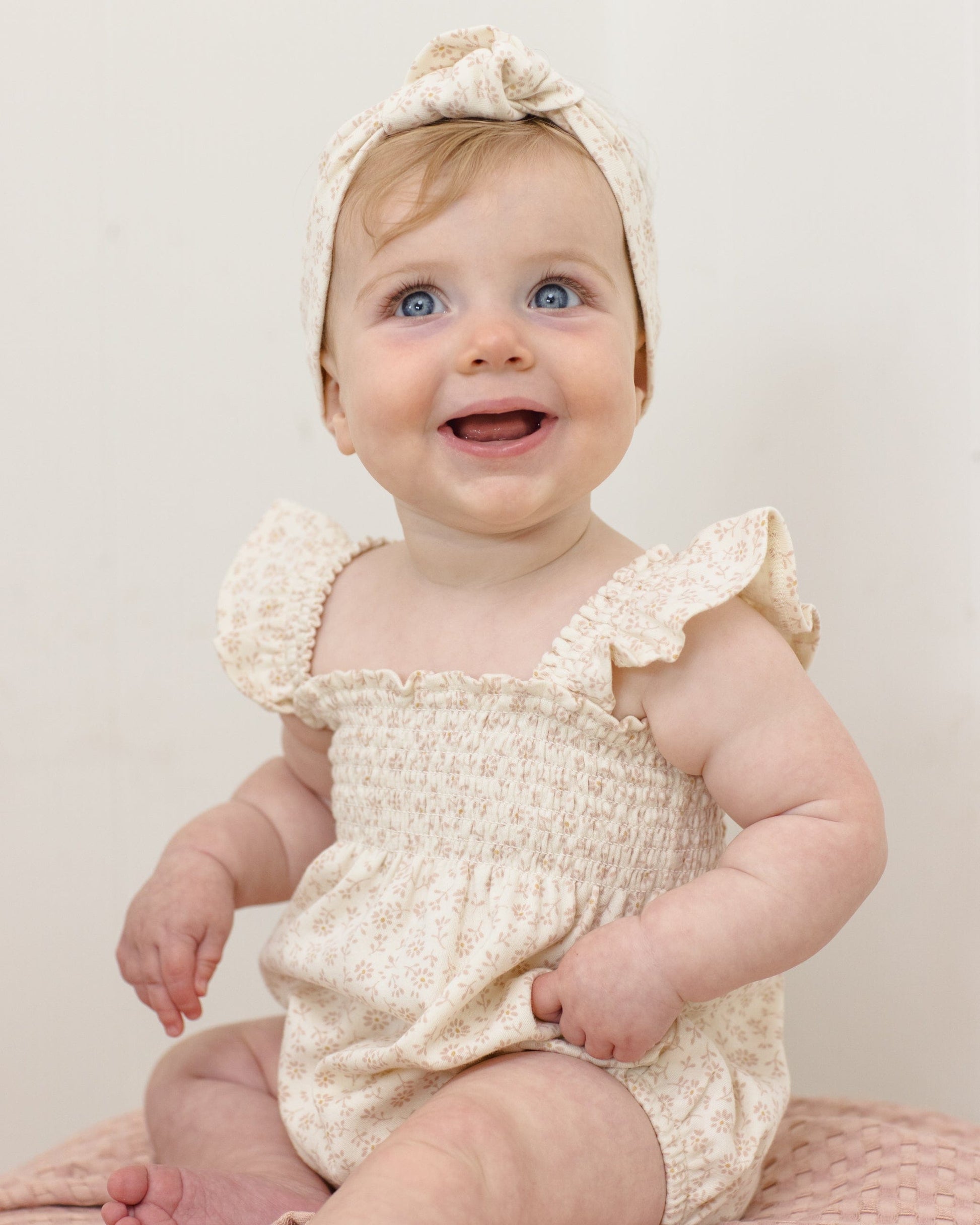 Quincy Mae Baby Smocked Ruffle Sleeve Romper || Ditsy